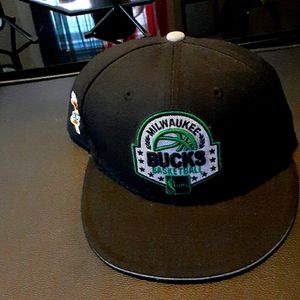Milwaukee bucks snapback